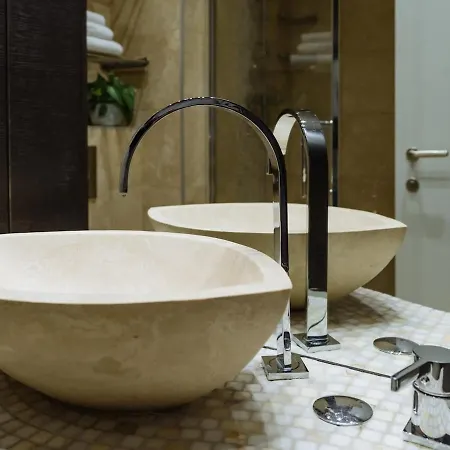 Double Near Cismigiu Park Boekarest