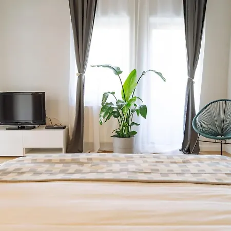 Appartement Double Near Cismigiu Park Boekarest