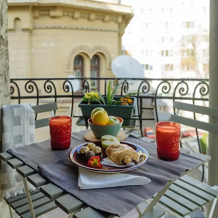 Double Near Cismigiu Park Boekarest