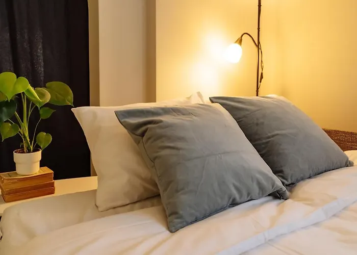 Double Near Cismigiu Park Апартаменти