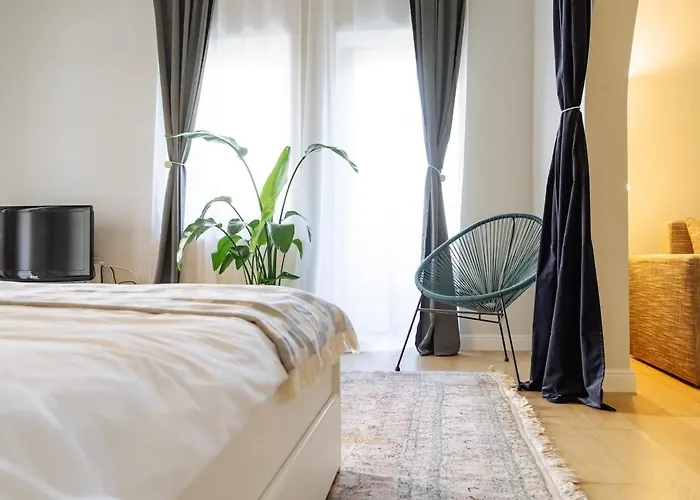 Апартаменти Double Near Cismigiu Park *